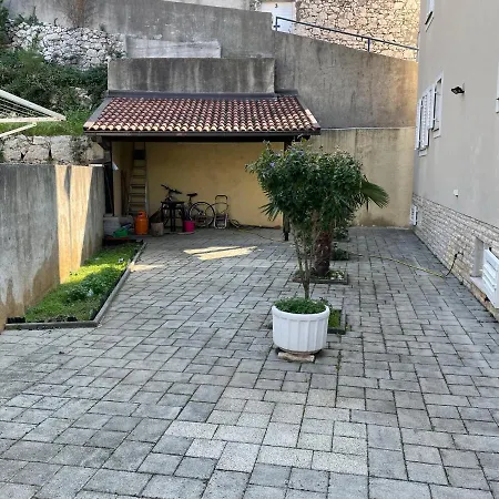 Apartment Girl Novi Vinodolski