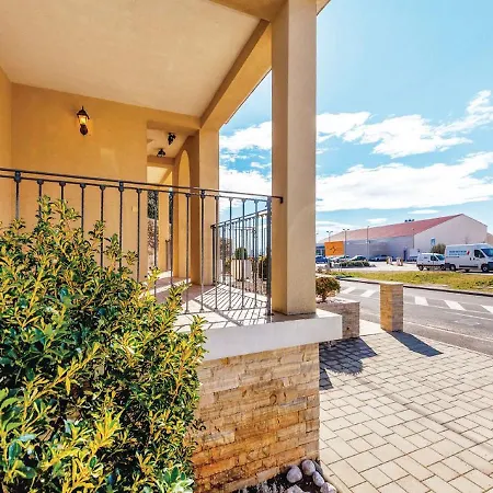 Girl Apartment Novi Vinodolski